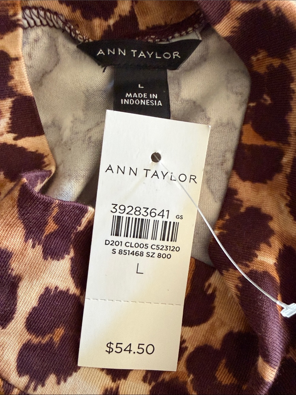 NWT Ann Taylor Animal Print Mock Neck Top in Brown and Tan L - Picture 7 of 8
